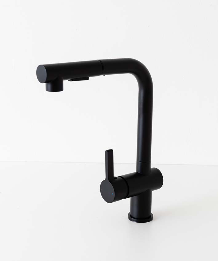 Robinet de cuisine Maeve noir mat avec bec extractible Robinet de cuisine Maeve noir mat avec bec extractible