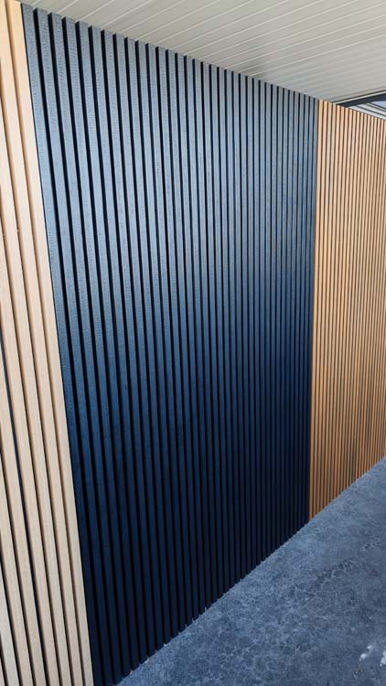 Panneau de façade line up outdoor composite noir 2,5x19,6x290cm Panneau de façade line up outdoor composite noir 2,5x19,6x290cm