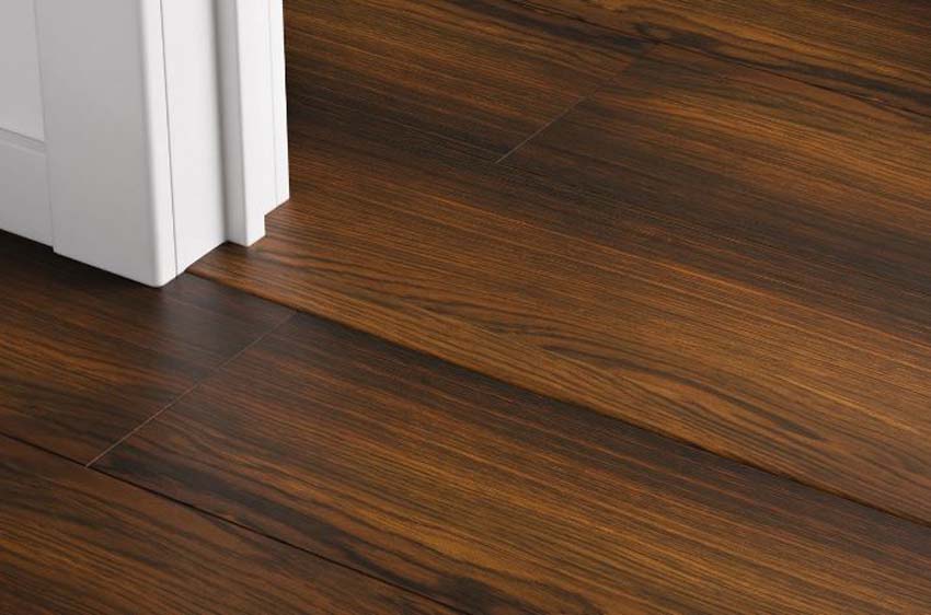 Profil Incizo Quick-Step résistant à l'eau chêne fumé 4,8x1,3x215cm