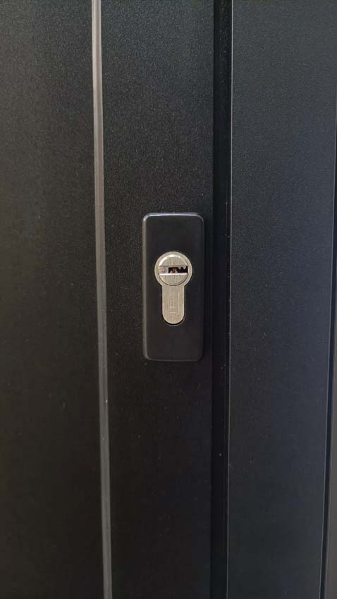 Porte extérieure Tavira semi-vitrée aluminium verre clair noir sur mesure poussant gauche