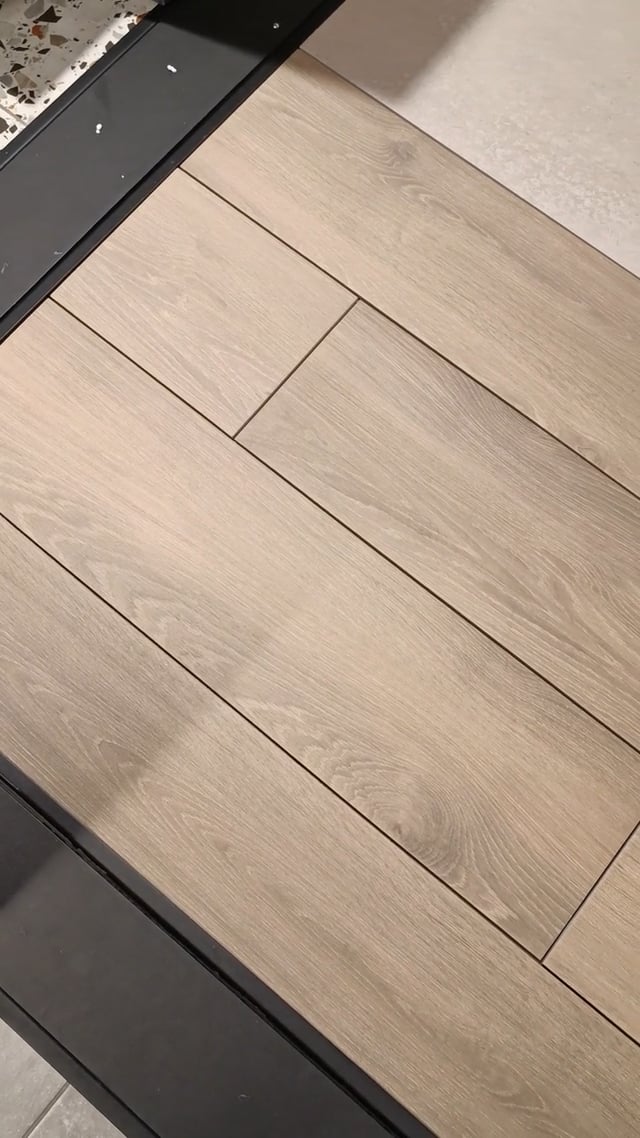 Tegel Acadia oak 23 x 120 cm