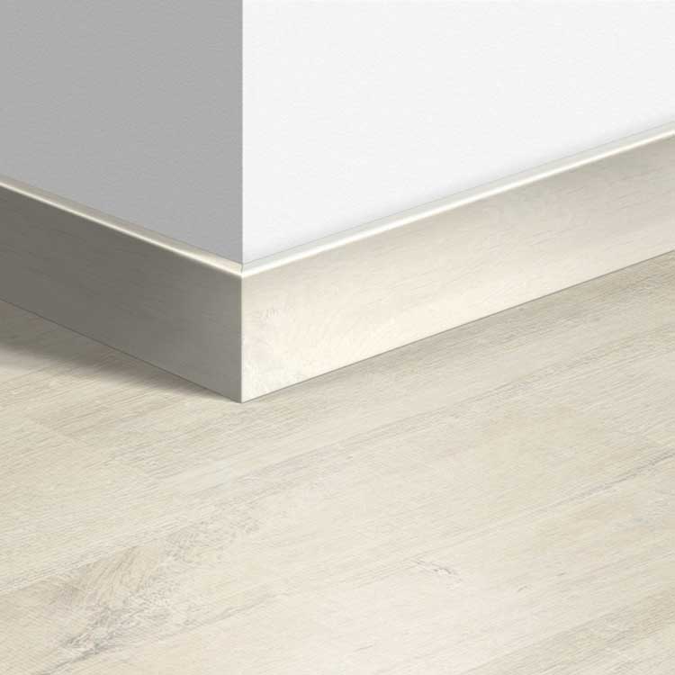 Plinthe parquet Quick-Step 14 x 77 x 2400 mm Chêne Charlotte blanc