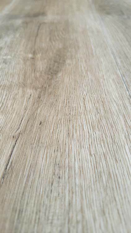 Vinyl vloer plank 5mm eik bruin 122x17,8cm met ondervloer Vinyl vloer plank 5mm eik bruin 122x17,8cm met ondervloer
