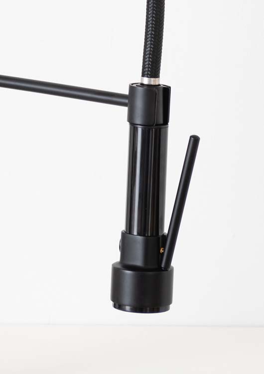 Keukenkraan Simba mat zwart met uittrekbare uitloop