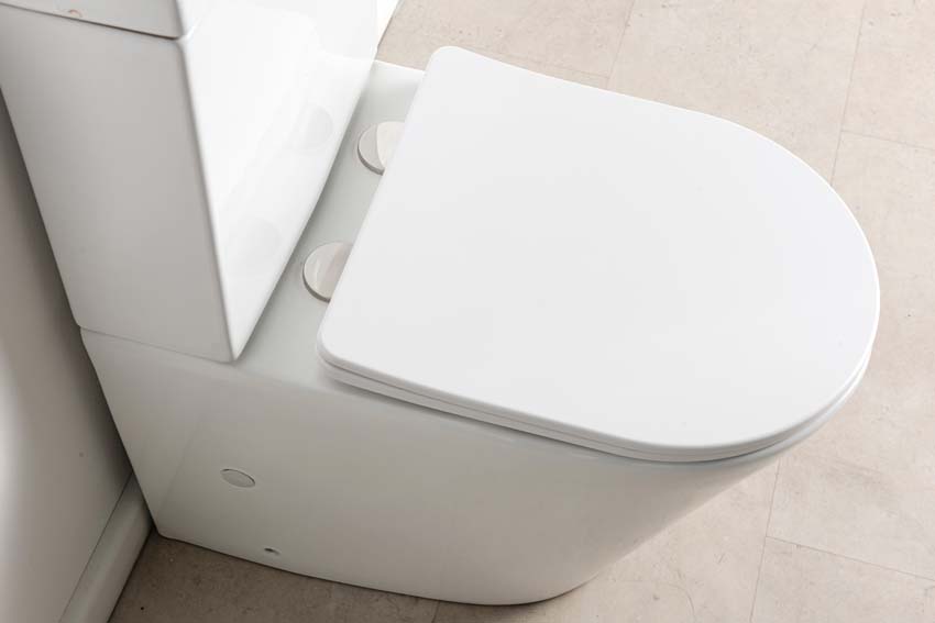 Toilettes sur pied Gerok sans rebord blanc