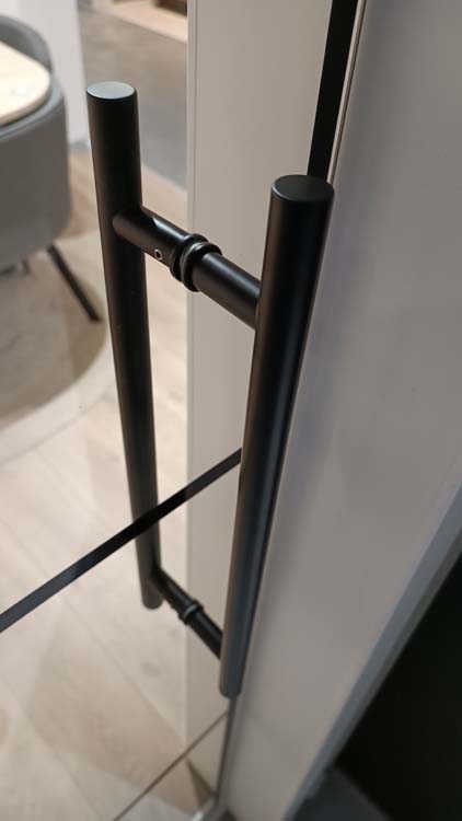 Porte intérieure vitrée complète Murano 4R 83x201cm poignée ronde noire + charnières premium