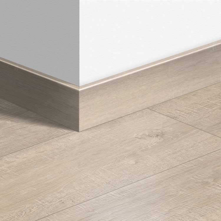 Parketplint Quick-Step 14 x 77 x 2400 mm Beige eik met zaagsneden