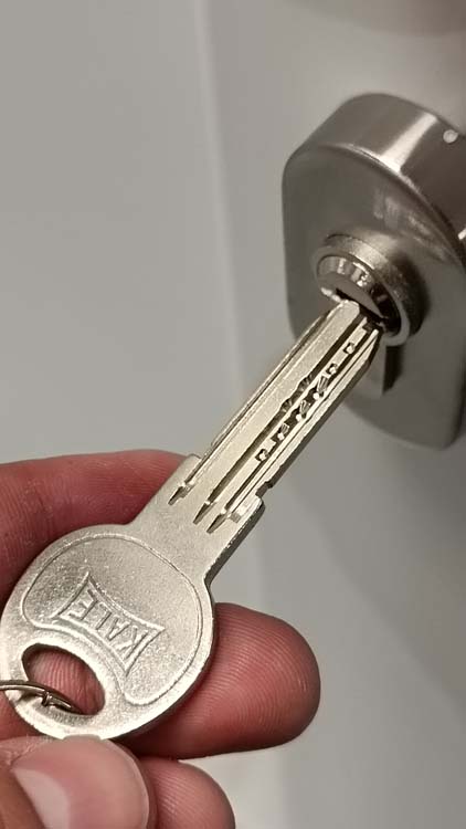 Porte extérieure Varno PVC avec finition aluminium anti-effraction blanc 980x2180mm ouvrant à gauche sur mesure