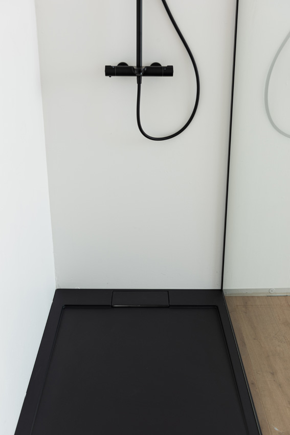 Douchebak Akon polybeton mat zwart 140x90cm