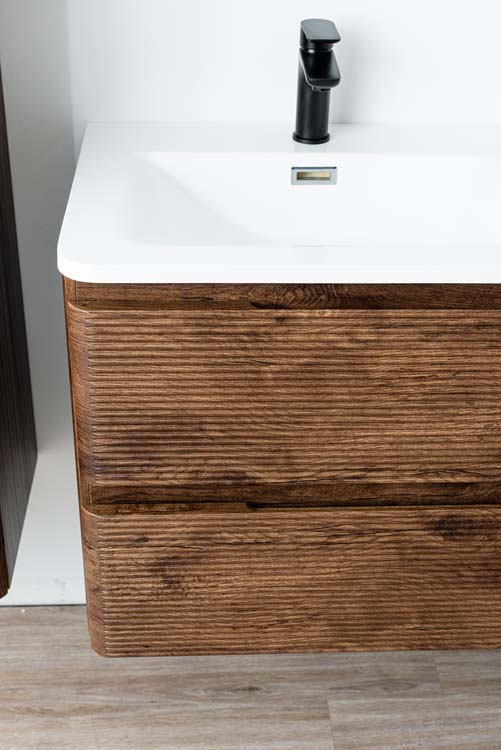 Meuble de salle de bains Jelte noyer suspendu avec lavabo double en marbre minéral blanc brillant 120cm