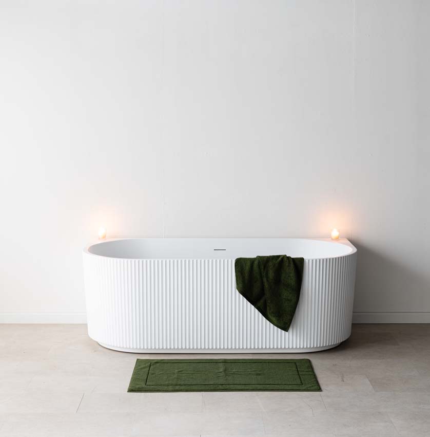 Baignoire semi-îlot Chase blanc mat nervuré 170x80cm