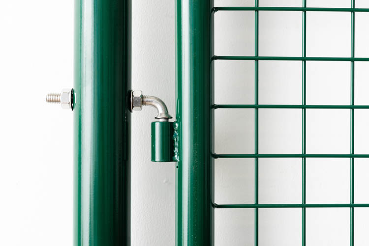 Complete enkele tuinpoort groen 150x100cm - ronde palen, inclusief palen, slot en kruk