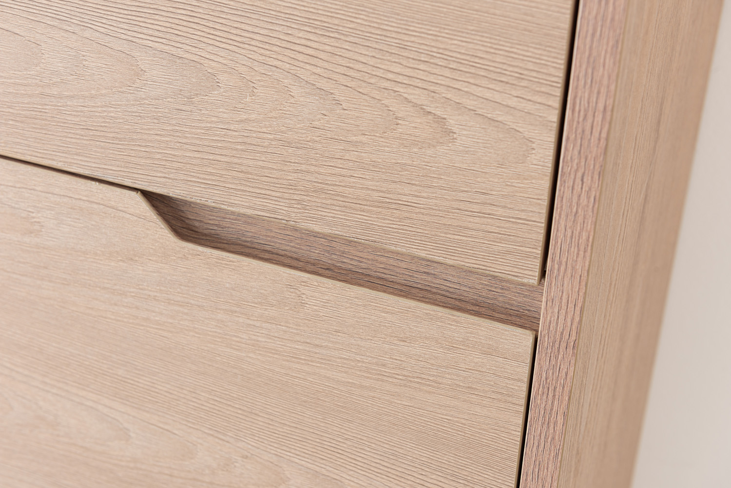Armoire colonne Tiago sans poignée Nordic oak suspendue 170x40x35cm