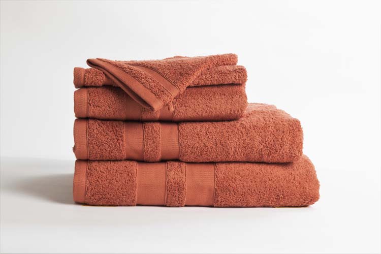 Handdoek Cosibel katoen brique 50x100cm hotelkwaliteit