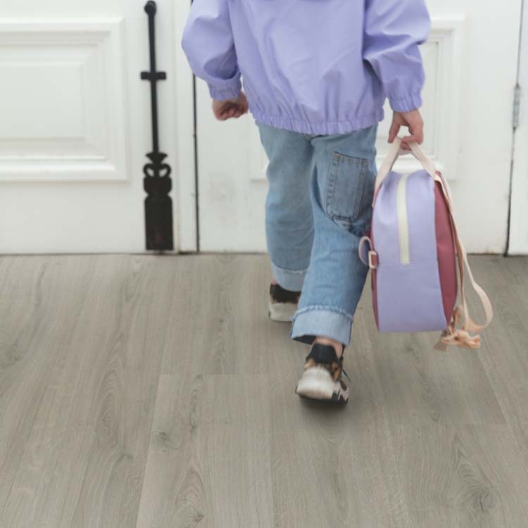 Sol vinyle Quick-Step Bloom planche 6mm gris botanique gris clair 149,4x20,9cm avec sous-couche Sol vinyle Quick-Step Bloom planche 6mm gris botanique gris clair 149,4x20,9cm avec sous-couche