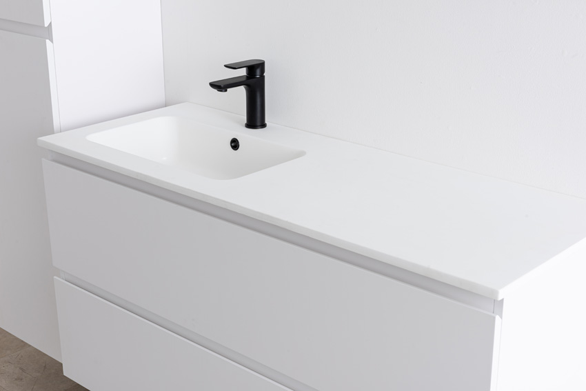 Badkamermeubel Bianca mat wit hangend met enkele wastafel mat wit 120,5cm