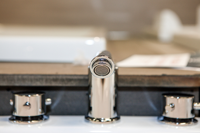 Hoekbad Hilde glanzend wit met kraanwerk rechts 170x78cm