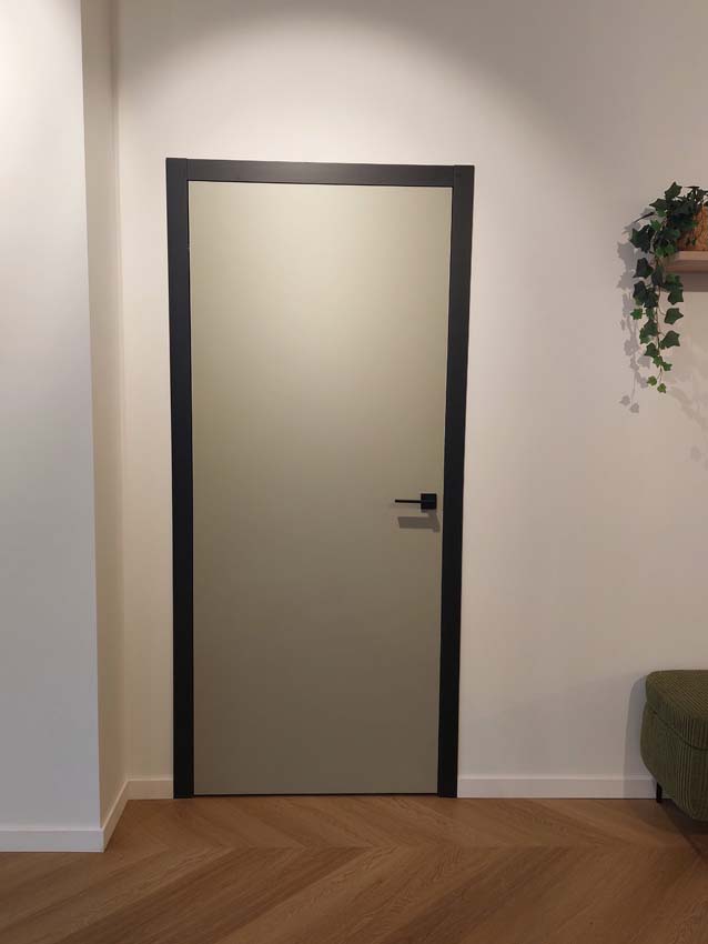 Complete binnendeur Senso saliegroen 201,5x63cm tubespaan omkeerbaar + deurkast zwart 16,5cm