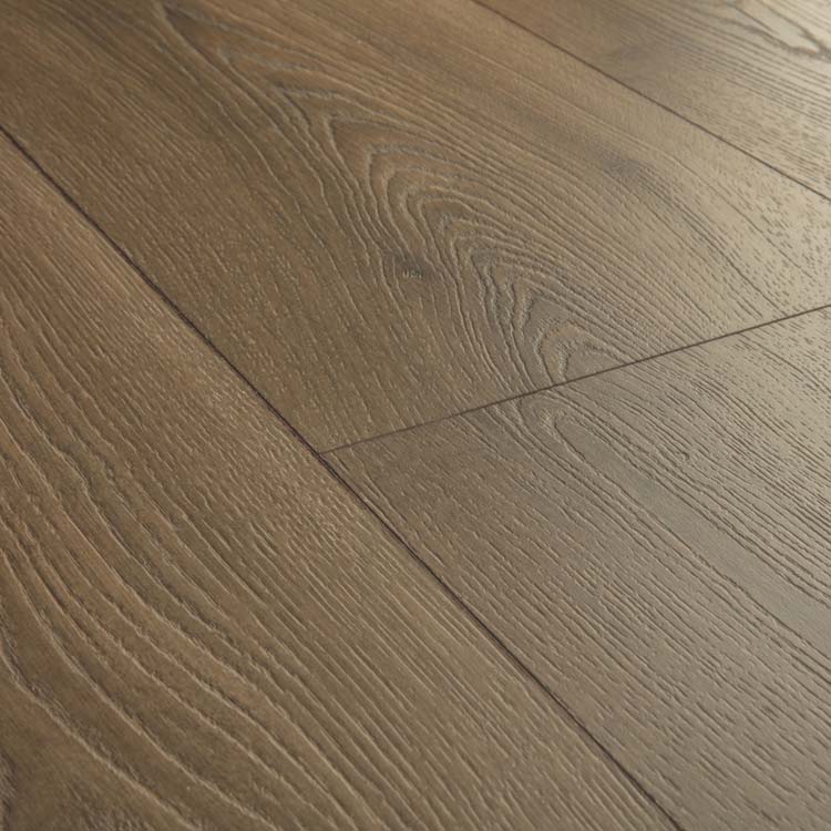 Stratifié Quick-Step Classic 8mm chêne brun chaud 120x19cm