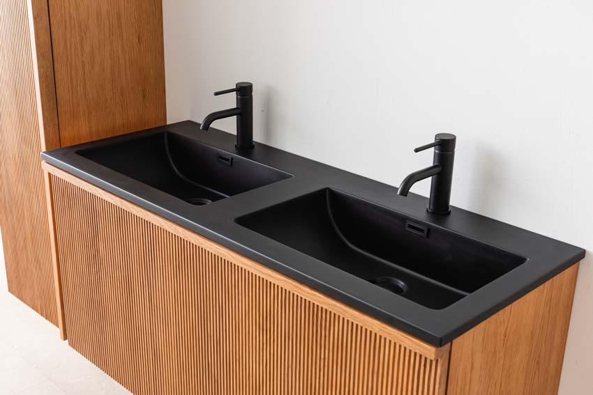 Badkamermeubel Fae eik hangend met dubbele wastafel mat zwart 120cm