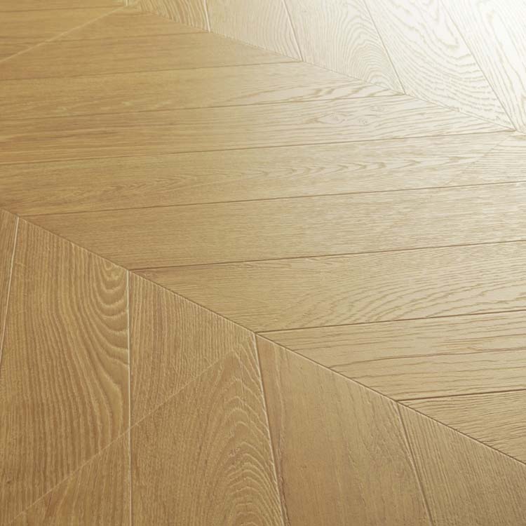 Sol stratifié Quick-step Impressive patterns 8mm - Chevron chêne naturel