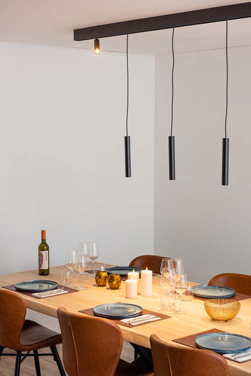 Rail lumineux design Béa noir set 1,8m 2 spots + 3 lustres 5x4W