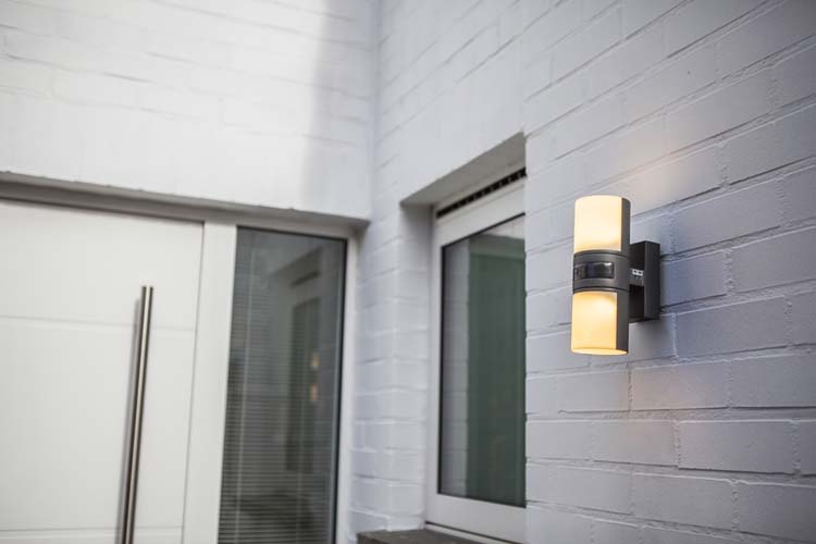 Buitenverl LED wandlamp antraciet 2l 1000LM met sensor