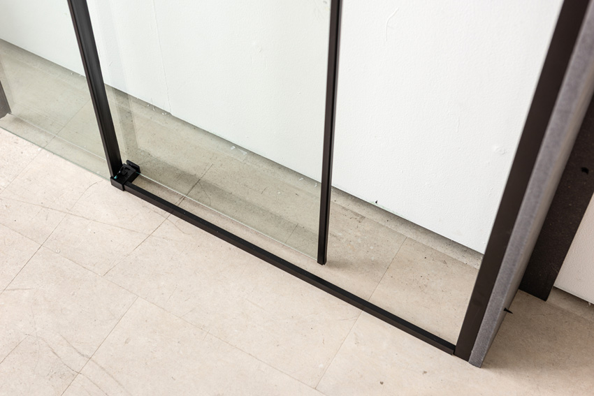 Doucheschuifdeur Ulani zwart 138-140x200cm