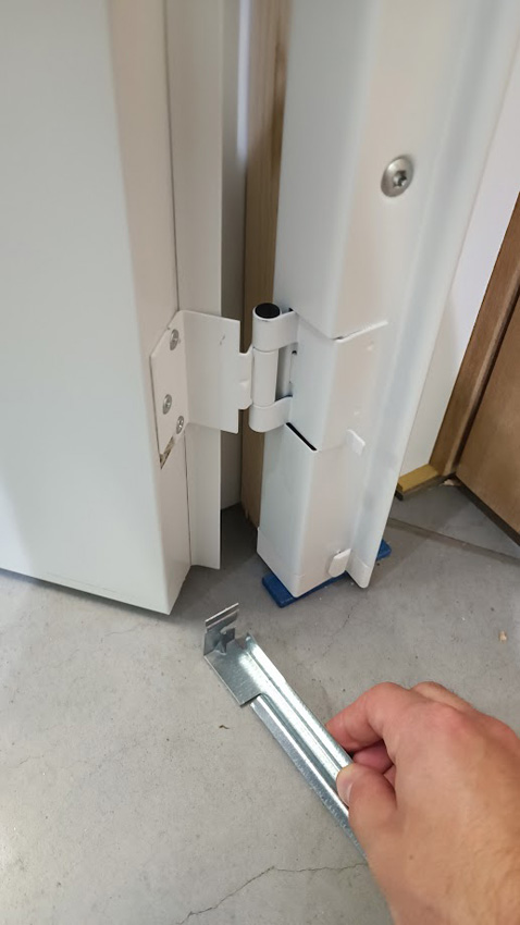 Technische stalen deur wit geïsoleerd 99x204,5cm omkeerbaar