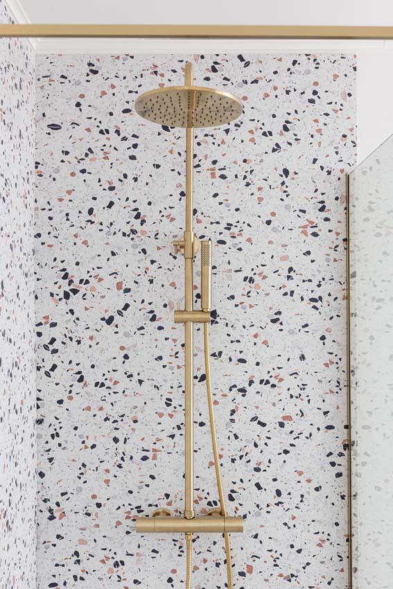 Panneau de douche Milo Slate aspect terrazzo 91,4x243,8c