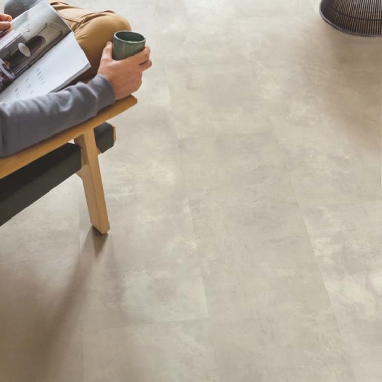 Stratifié Quick-Step Muse 8mm béton moucheté 120x39,6cm