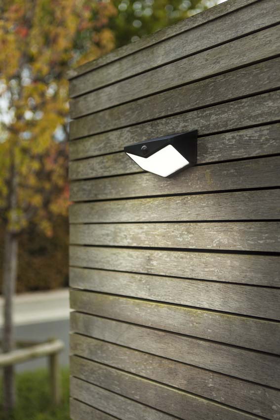 Wandlamp buiten Oris Solar - zwart - dimbaar - 3.7W - 5000K - IP44 - met bewegingssensor