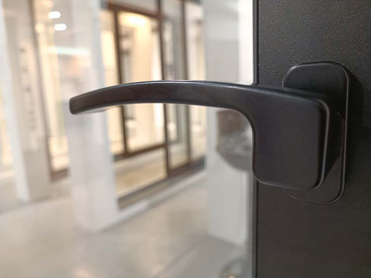 Schuifraam Belio Alu RAL9005 zwart - 3 vleugels / 3 rails maatwerk