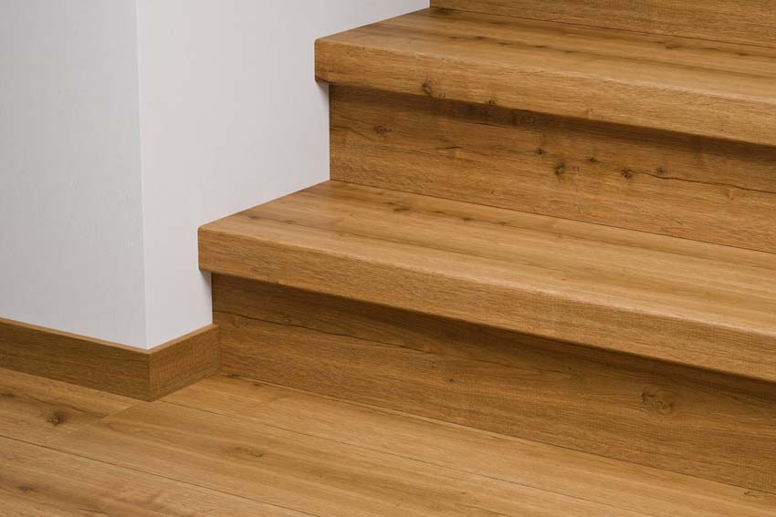 Couvre-marche Quick-Step chêne truffe 134,1x12x5,9cm