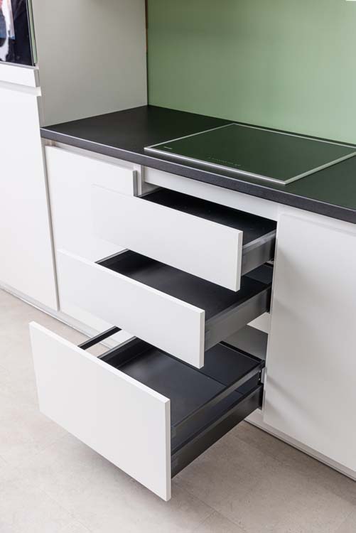 Keuken Plenti 280 cm - oven boven - lades - zonder toestellen - w/z