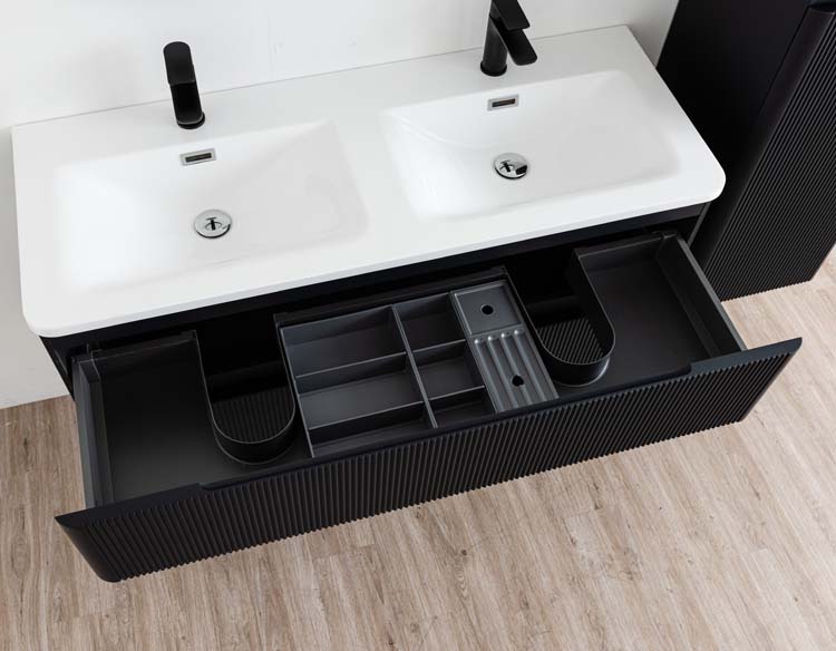 Badkamermeubel Julia mat zwart hangend met dubbele mineraal marmer wastafel glanzend wit 120cm