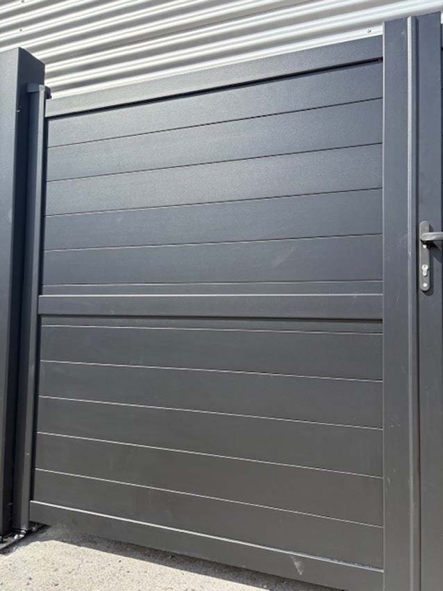 Portail battant double Orlando aluminium noir mat 350x180cm - fermé, quincaillerie incluse