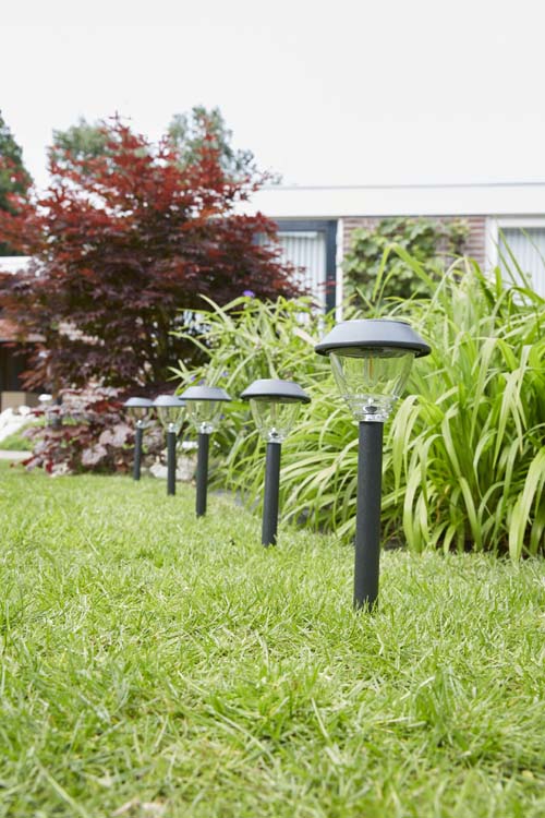 Solar lanterne avec pointe Garda anthracite 5 lumen Solar lanterne avec pointe Garda anthracite 5 lumen
