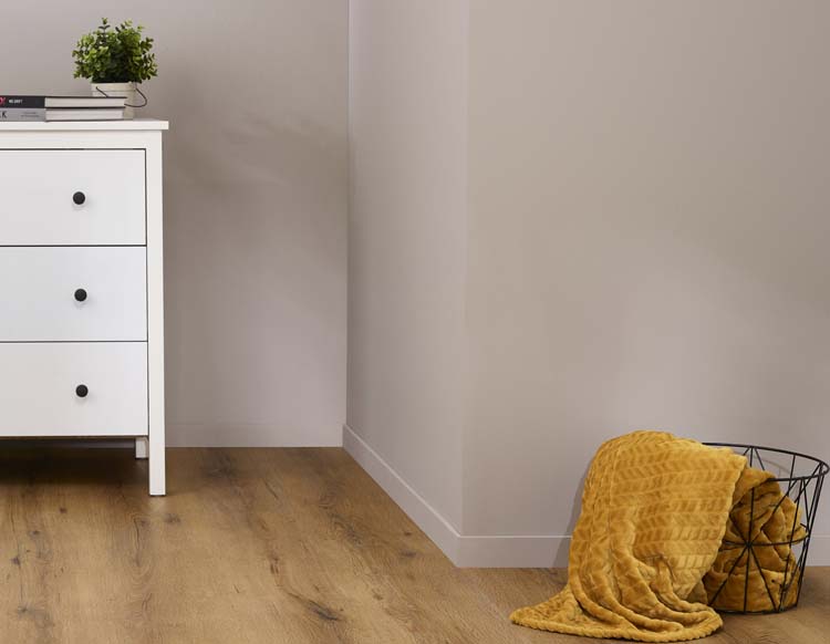 Plint MDF wit watervast h57xd10xl2400mm