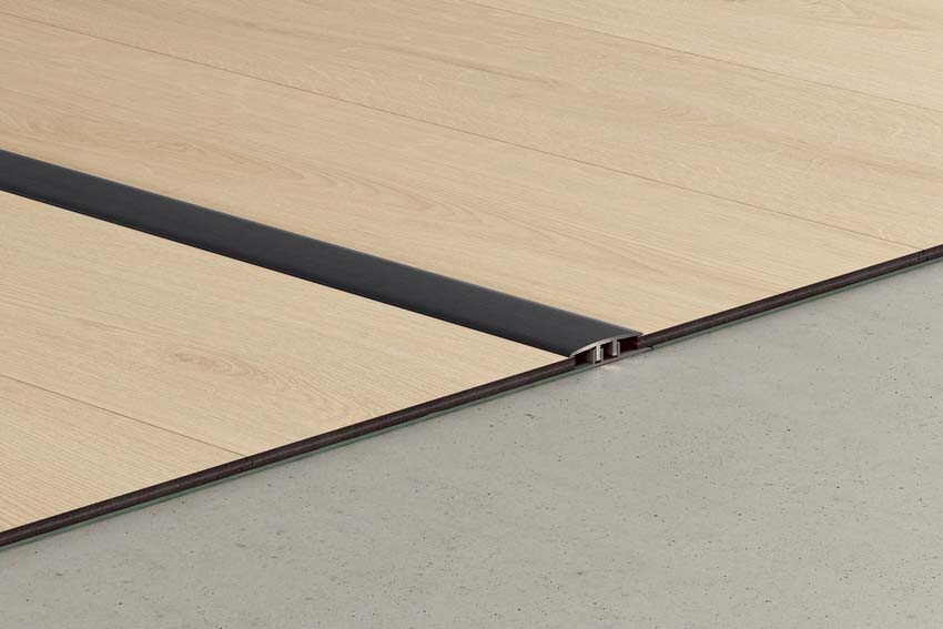 Profilé d'expansion Quick-Step noir 200x3,4x0,7cm