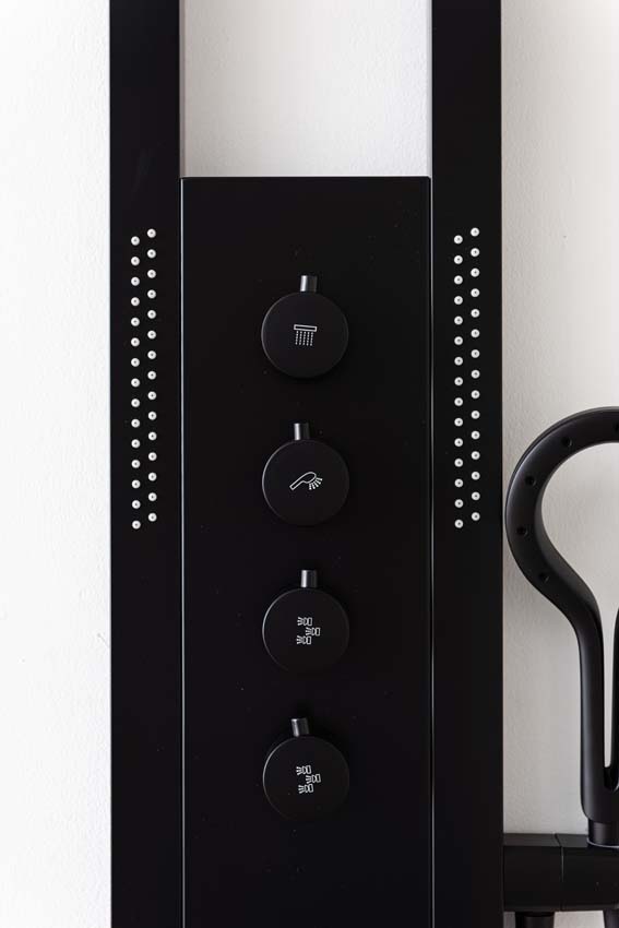 Complete doucheset Vicky thermostatisch met LED zwart Complete doucheset Vicky thermostatisch met LED zwart