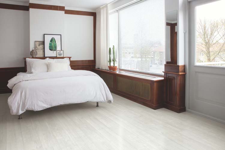Vinyl vloer Quick-Step Bloom plank 6mm ondergesneeuwde den wit 149,4x20,9cm met ondervloer