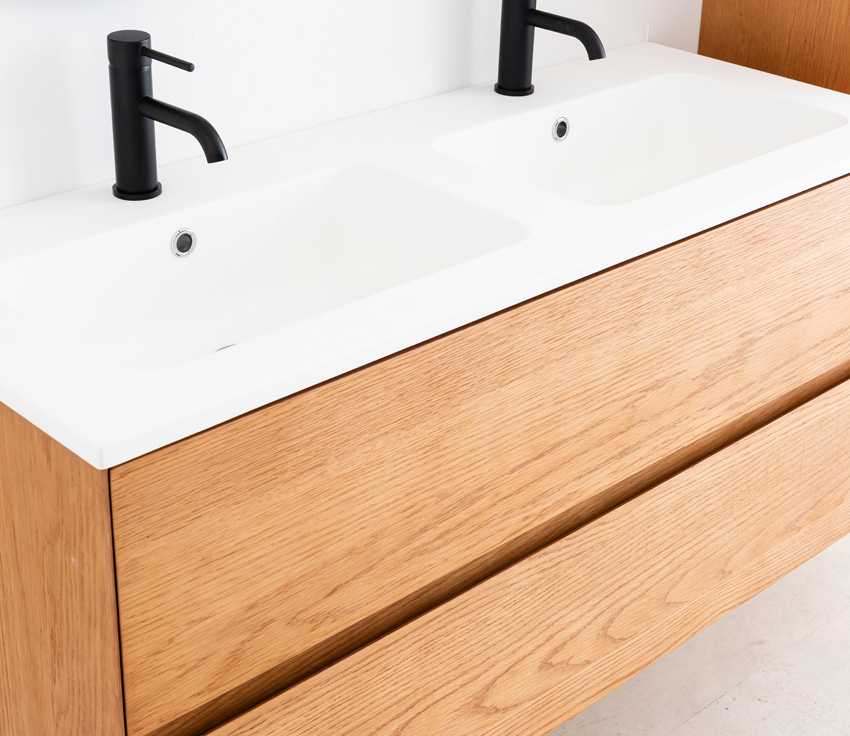 Badkamermeubel Fior eik hangend met dubbele wastafel mat wit 120cm