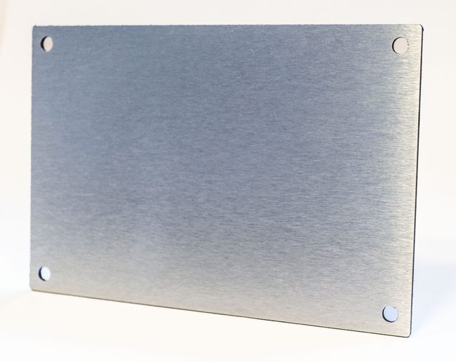 Plaque alu brossé avec des trous 150x250mm