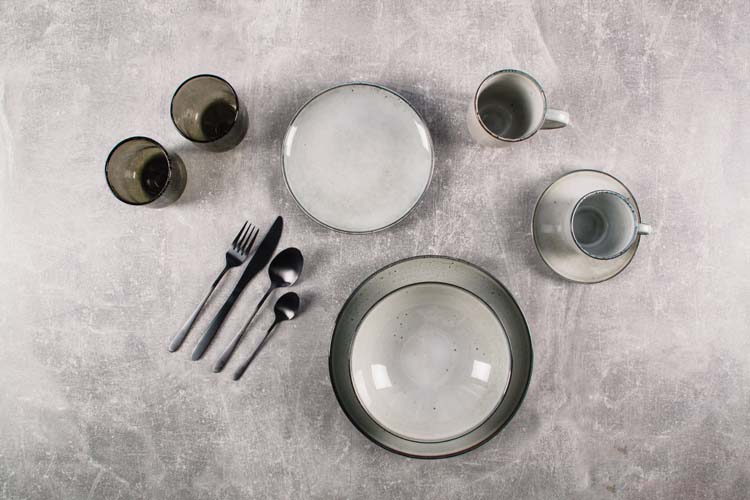 Ménagère noir mat 24 pcs