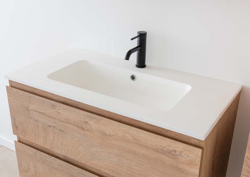 Meuble de salle de bain Tibo en chêne méditerranéen avec lavabo simple blanc mat 90cm
