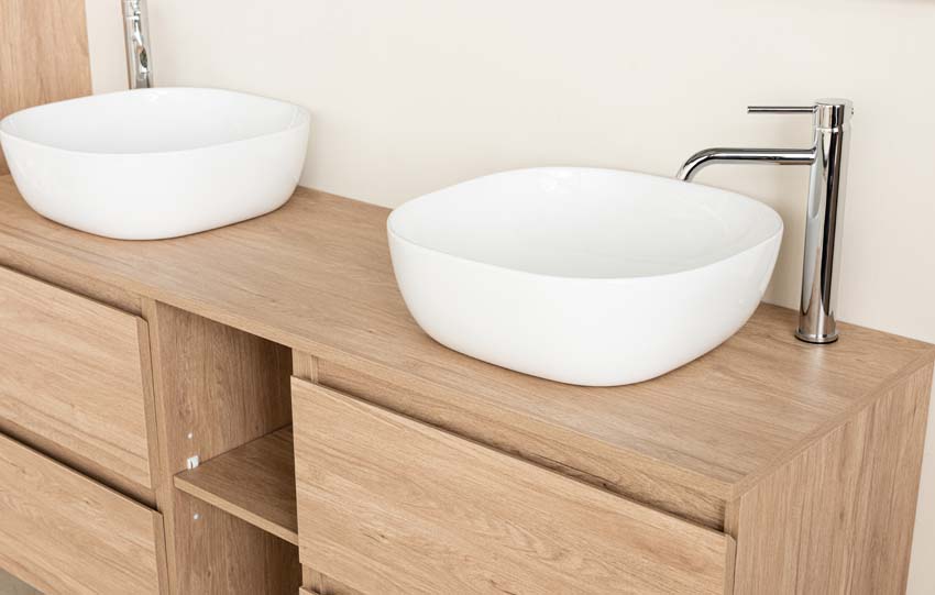 Badkamermeubel Bella eik hangend met dubbele opbouwkom glanzend wit 150cm