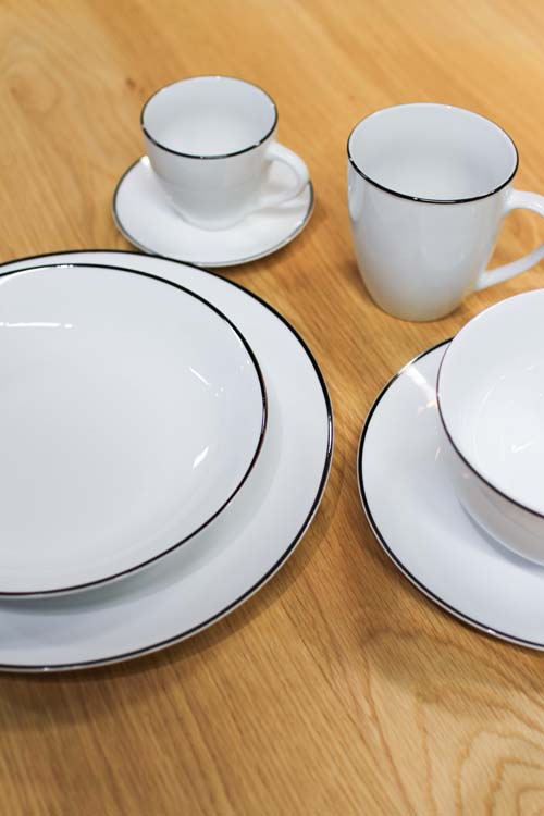 Assiette creuse Black Rim basic white 21 x H 4 cm