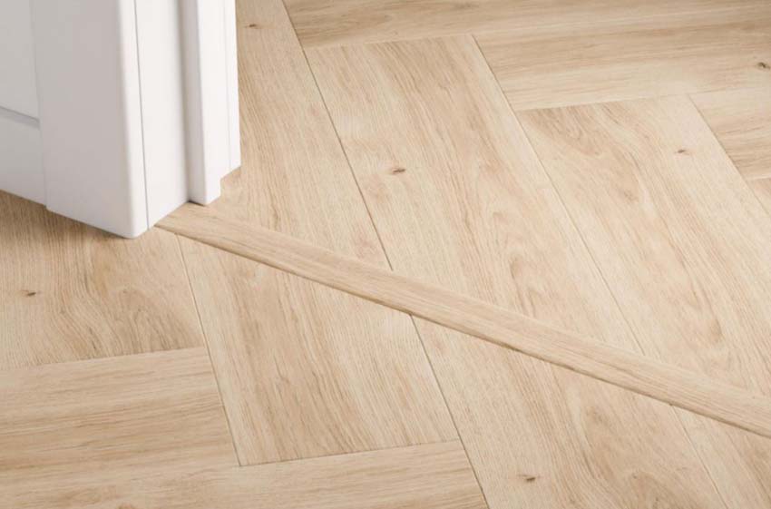 Profil Incizo Quick-Step chêne brûlé résistant à l'eau 4,8x1,3x215cm