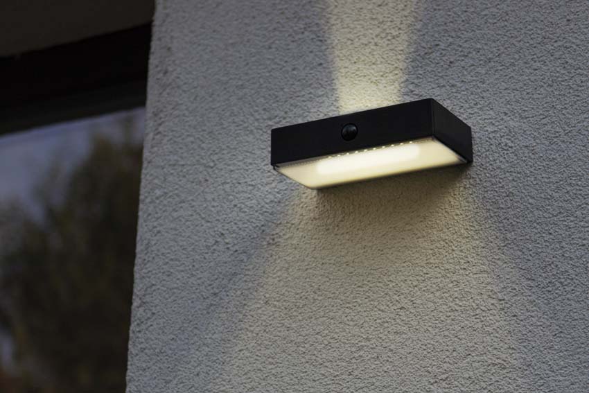 Applique murale extérieur - noir - H4,3cm - LED - 1x5W - 2700-6500K - IP54 - détecteur de mouvement